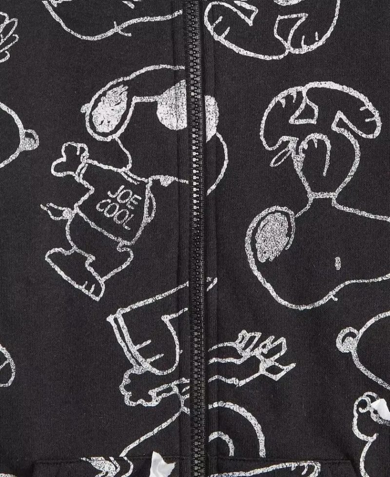 Stylish Snoopy Zip-Up Hoodie for Boys - Image 3