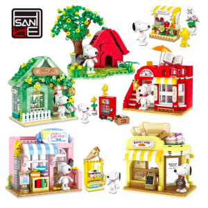Creative Snoopy Brick Model