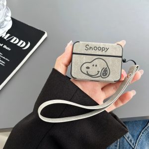 Snoopy earphone case