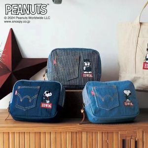 Snoopy Cosmetics Bag