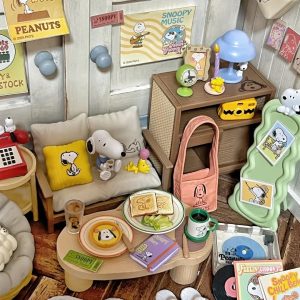 Snoopy Weekend Room Miniature