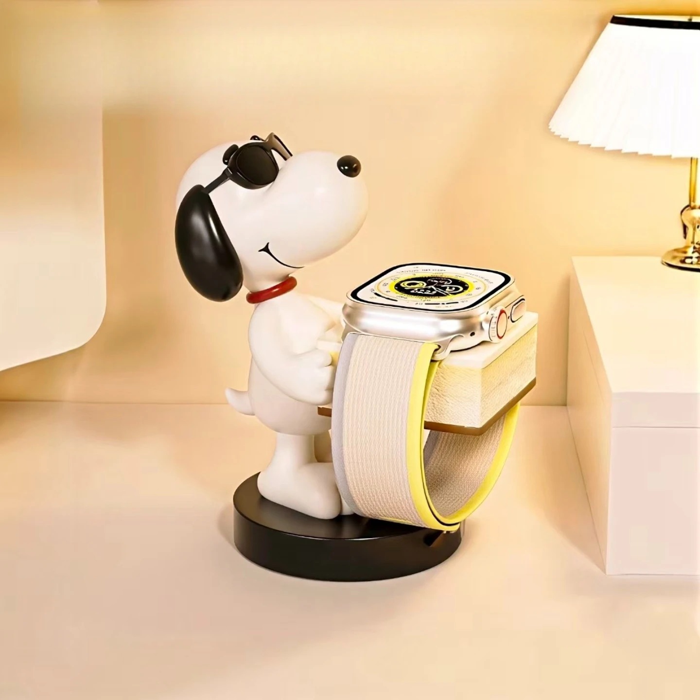 Snoopy Apple Watch Stand